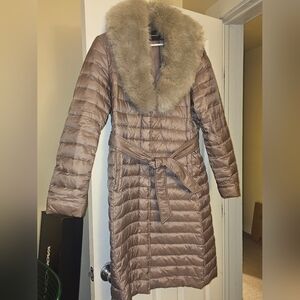 Tahari Belted Puffer Coat With Faux Fur Trim | Light Brown/Taupe | Size L